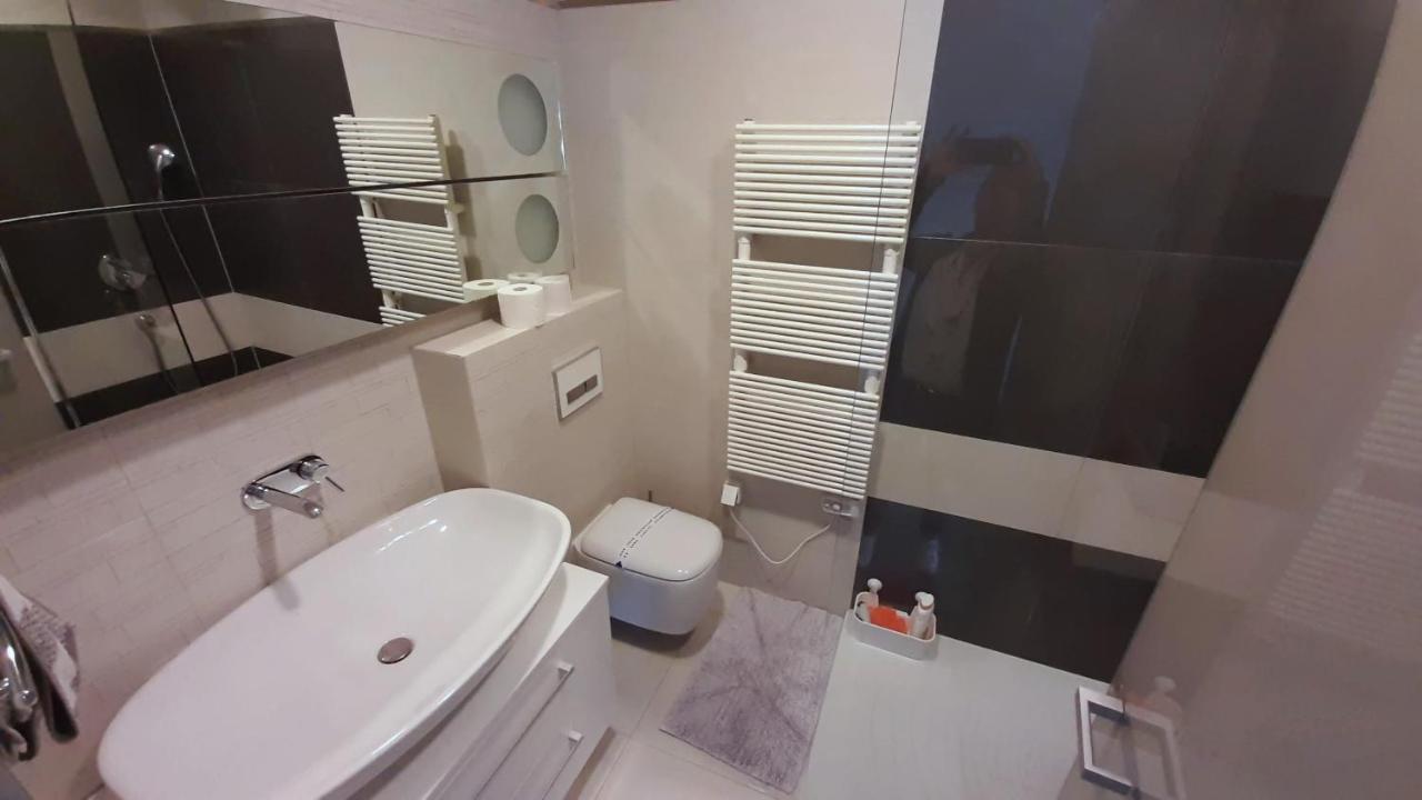 Apartment Iva Omiš Exteriör bild